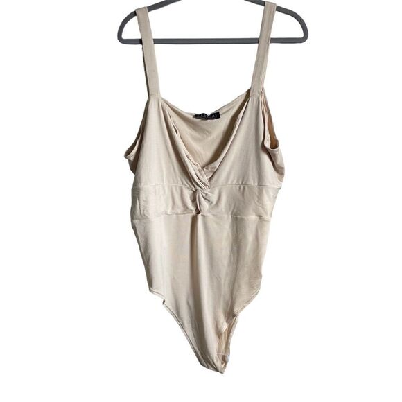 Eloquii Cream Twist Neckline Bodysuit 26/28 - Picture 8 of 9